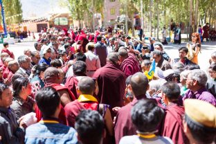 Thaye Dorje, His Holiness the 17th Gyalwa Karmapa, arriving at Karma Dupgyud Choeling Monastery. Photo / Tokpa Korlo