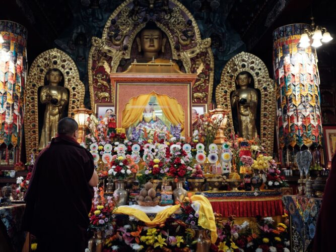 Thaye Dorje, His Holiness the 17th Gyalwa Karmapa, visits Ngor Monastery in Dehradun