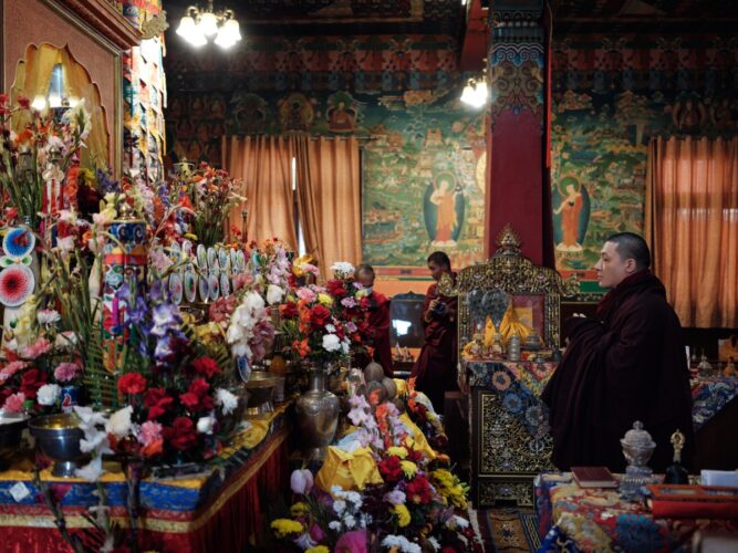 Thaye Dorje, His Holiness the 17th Gyalwa Karmapa, visits Ngor Monastery in Dehradun