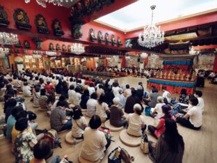 Thaye Dorje, His Holiness the 17th Gyalwa Karmapa, meets with devotees and grants teachings and an empowerment at Karma Kagyu Monastery in Tainan, Taiwan. Photo / Tokpa Korlo