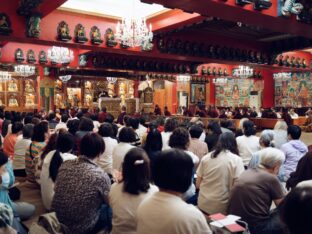 Thaye Dorje, His Holiness the 17th Gyalwa Karmapa, meets with devotees and grants teachings and an empowerment at Karma Kagyu Monastery in Tainan, Taiwan. Photo / Tokpa Korlo