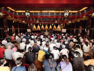 Thaye Dorje, His Holiness the 17th Gyalwa Karmapa, meets with devotees and grants teachings and an empowerment at Karma Kagyu Monastery in Tainan, Taiwan. Photo / Tokpa Korlo