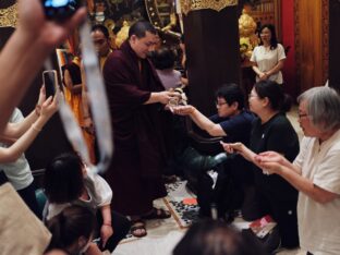 Thaye Dorje, His Holiness the 17th Gyalwa Karmapa, meets with devotees and grants teachings and an empowerment at Karma Kagyu Monastery in Tainan, Taiwan. Photo / Tokpa Korlo