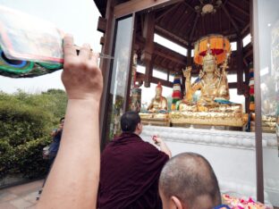 Mahakala empowerment, Rabne ceremony and audiences in Tainan, Taiwan. Photo / Tokpa Korlo