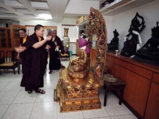 Mahakala empowerment, Rabne ceremony and audiences in Tainan, Taiwan. Photo / Tokpa Korlo