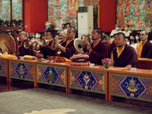 Mahakala empowerment, Rabne ceremony and audiences in Tainan, Taiwan. Photo / Tokpa Korlo