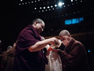 Thaye Dorje, His Holiness the 17th Gyalwa Karmapa, meets with devotees and grants empowerments in Taipei, Taiwan. Photo / Tokpa Korlo