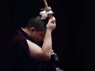 Thaye Dorje, His Holiness the 17th Gyalwa Karmapa, meets with devotees and grants empowerments in Taipei, Taiwan. Photo / Tokpa Korlo