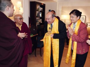 Thaye Dorje, His Holiness the 17th Gyalwa Karmapa, meets with devotees and grants empowerments in Taipei, Taiwan. Photo / Tokpa Korlo