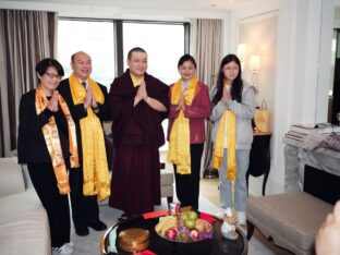 Thaye Dorje, His Holiness the 17th Gyalwa Karmapa, meets with devotees and grants empowerments in Taipei, Taiwan. Photo / Tokpa Korlo