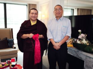 Thaye Dorje, His Holiness the 17th Gyalwa Karmapa, meets with devotees and grants empowerments in Taipei, Taiwan. Photo / Tokpa Korlo