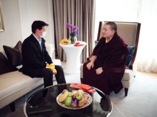 Thaye Dorje, His Holiness the 17th Gyalwa Karmapa, meets with devotees and grants empowerments in Taipei, Taiwan. Photo / Tokpa Korlo