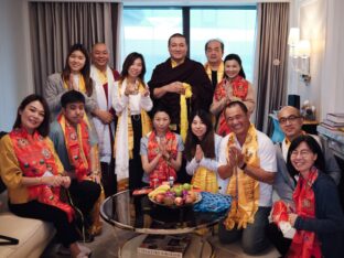 Thaye Dorje, His Holiness the 17th Gyalwa Karmapa, meets with devotees and grants empowerments in Taipei, Taiwan. Photo / Tokpa Korlo