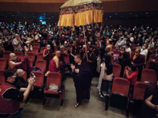 Thaye Dorje, His Holiness the 17th Gyalwa Karmapa, meets with devotees and grants empowerments in Taipei, Taiwan. Photo / Tokpa Korlo