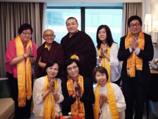 Thaye Dorje, His Holiness the 17th Gyalwa Karmapa, meets with devotees and grants empowerments in Taipei, Taiwan. Photo / Tokpa Korlo