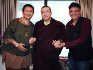 Thaye Dorje, His Holiness the 17th Gyalwa Karmapa, meets with devotees and grants empowerments in Taipei, Taiwan. Photo / Tokpa Korlo