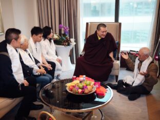 Thaye Dorje, His Holiness the 17th Gyalwa Karmapa, meets with devotees and grants empowerments in Taipei, Taiwan. Photo / Tokpa Korlo