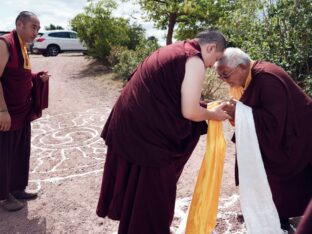 Thaye Dorje, His Holiness the 17th Gyalwa Karmapa, visits Dhagpo Möhra. Photo / Tokpa Korlo