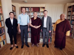 Thaye Dorje, His Holiness the 17th Gyalwa Karmapa, visits Dhagpo Möhra. Photo / Tokpa Korlo