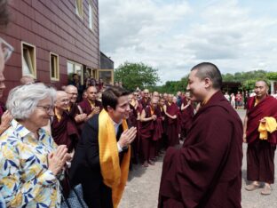 Thaye Dorje, His Holiness the 17th Gyalwa Karmapa, visits Dhagpo Möhra. Photo / Tokpa Korlo