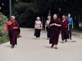 Thaye Dorje, His Holiness the 17th Gyalwa Karmapa, visits Dhagpo Möhra. Photo / Tokpa Korlo