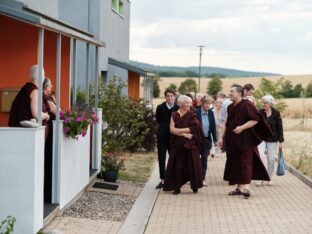 Thaye Dorje, His Holiness the 17th Gyalwa Karmapa, visits Dhagpo Möhra, the Möhra Dharma Village, and Bad Salzungen. Photo / Tokpa Korlo