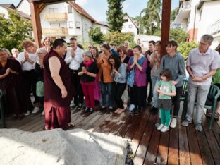 Thaye Dorje, His Holiness the 17th Gyalwa Karmapa, visits Renchen-Ulm in Germany. Photo / Tokpa Korlo