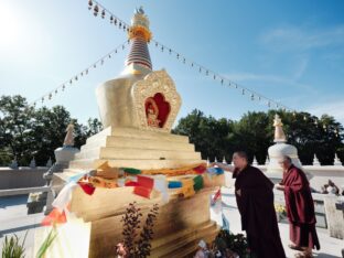 Thaye Dorje, His Holiness the 17th Gyalwa Karmapa, visits Dhagpo Kagyu Ling in France, 2023. Photo: Tokpa Korlo.