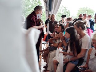 Thaye Dorje, His Holiness the 17th Gyalwa Karmapa, visits Dhagpo Kagyu Ling in France, 2023. Photo: Tokpa Korlo.