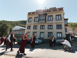 Thaye Dorje, His Holiness the 17th Gyalwa Karmapa, visits Montchardon on his European tour, 2023. Photo: Tokpa Korlo.