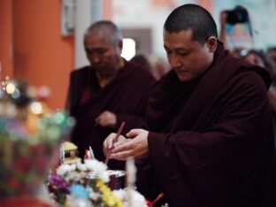 Thaye Dorje, His Holiness the 17th Gyalwa Karmapa, visits Spain, 2023. Photo: Tokpa Korlo.