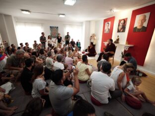 Thaye Dorje, His Holiness the 17th Gyalwa Karmapa, visits Spain, 2023. Photo: Tokpa Korlo.