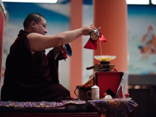 Thaye Dorje, His Holiness the 17th Gyalwa Karmapa, visits Spain, 2023. Photo: Tokpa Korlo.