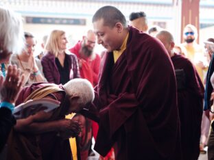 Thaye Dorje, His Holiness the 17th Gyalwa Karmapa, bestowed the empowerment of Dorje Sempa at the Karmapa Public Course 2024 in KIBI, New Delhi. Photo: Tokpa Korlo.