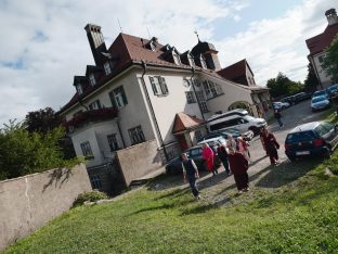 Thaye Dorje, His Holiness the 17th Gyalwa Karmapa, visits the Europe Center. Photo: Tokpa Korlo