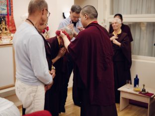 Thaye Dorje, His Holiness the 17th Gyalwa Karmapa, visits Dhagpo Mohra