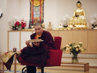 Thaye Dorje, His Holiness the 17th Gyalwa Karmapa, visits Dhagpo Mohra