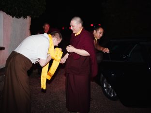 Thaye Dorje, His Holiness the 17th Gyalwa Karmapa, visits Dhagpo Mohra