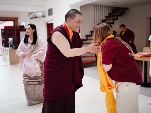 Thaye Dorje, His Holiness the 17th Gyalwa Karmapa, visits Karma Kunga Padkar Ling. Photo: Tokpa Korlo.