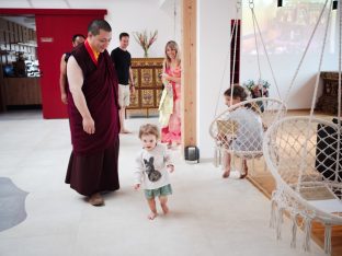 Thaye Dorje, His Holiness the 17th Gyalwa Karmapa, visits Karma Kunga Padkar Ling. Photo: Tokpa Korlo.