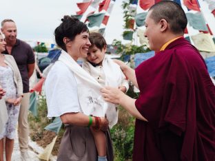 Thaye Dorje, His Holiness the 17th Gyalwa Karmapa, visits Karma Kunga Padkar Ling. Photo: Tokpa Korlo.