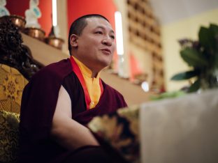 Thaye Dorje, His Holiness the 17th Gyalwa Karmapa, visits Karma Kunga Padkar Ling. Photo: Tokpa Korlo.