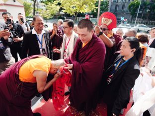 Thaye Dorje, His Holiness the 17th Gyalwa Karmapa, visits Karma Kagyu Buddhist Centre (KKBC) in Singapore, 2025. Photo: Tokpa Korlo.