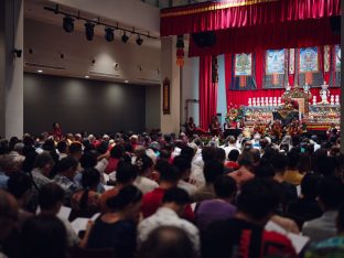 Thaye Dorje, His Holiness the 17th Gyalwa Karmapa, visits Karma Kagyu Buddhist Centre (KKBC) in Singapore, 2025. Photo: Tokpa Korlo.
