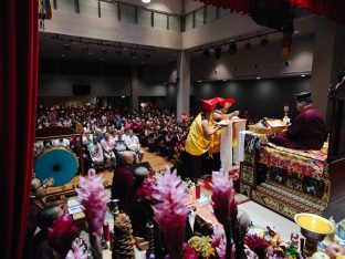 Thaye Dorje, His Holiness the 17th Gyalwa Karmapa, visits Karma Kagyu Buddhist Centre (KKBC) in Singapore, 2025. Photo: Tokpa Korlo.