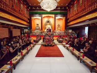 Thaye Dorje, His Holiness the 17th Gyalwa Karmapa, visits Karma Kagyu Buddhist Centre (KKBC) in Singapore, 2025. Photo: Tokpa Korlo.