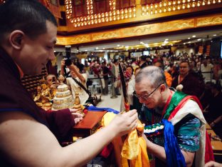 Thaye Dorje, His Holiness the 17th Gyalwa Karmapa, visits Karma Kagyu Buddhist Centre (KKBC) in Singapore, 2025. Photo: Tokpa Korlo.