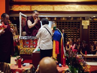 Thaye Dorje, His Holiness the 17th Gyalwa Karmapa, visits Karma Kagyu Buddhist Centre (KKBC) in Singapore, 2025. Photo: Tokpa Korlo.