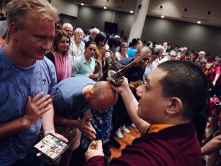 Thaye Dorje, His Holiness the 17th Gyalwa Karmapa, visits Karma Kagyu Buddhist Centre (KKBC) in Singapore, 2025. Photo: Tokpa Korlo.