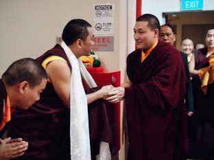 Thaye Dorje, His Holiness the 17th Gyalwa Karmapa, visits Karma Kagyu Buddhist Centre (KKBC) in Singapore, 2025. Photo: Tokpa Korlo.